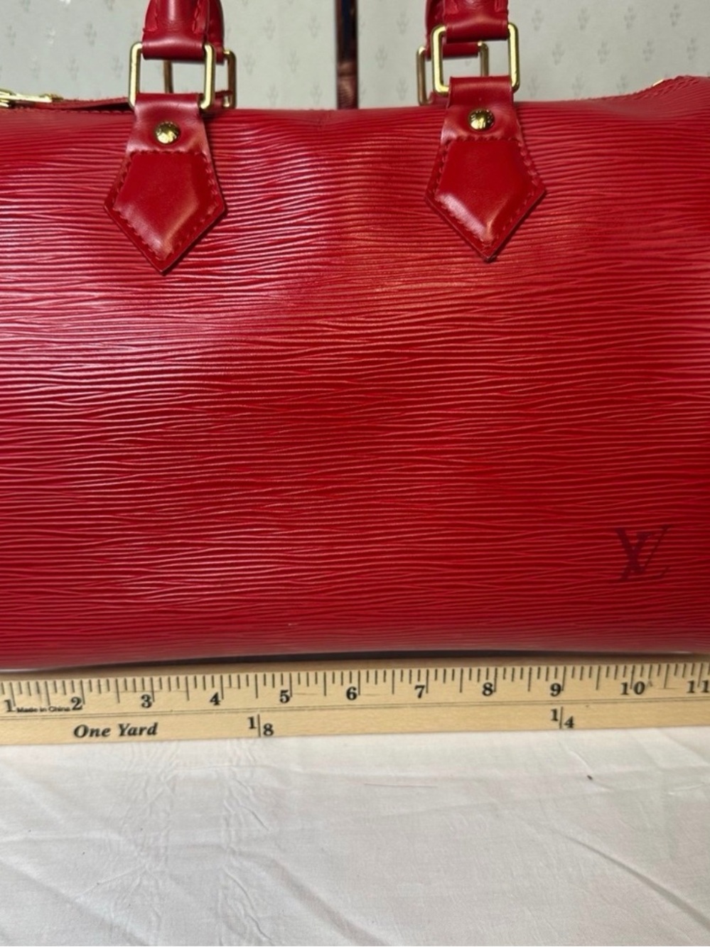 Louis Vuitton Red Epi Speedy 30 with Gold Hardware - Picture 7 of 16